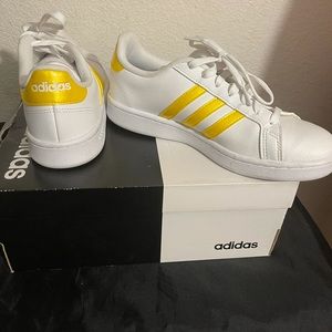 Adidas Yellow and white size 8